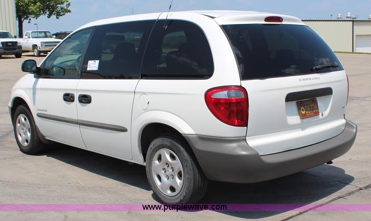 image for item G5203 2001 Dodge Caravan SE minivan