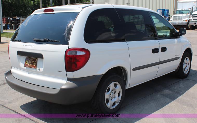 image for item G5203 2001 Dodge Caravan SE minivan