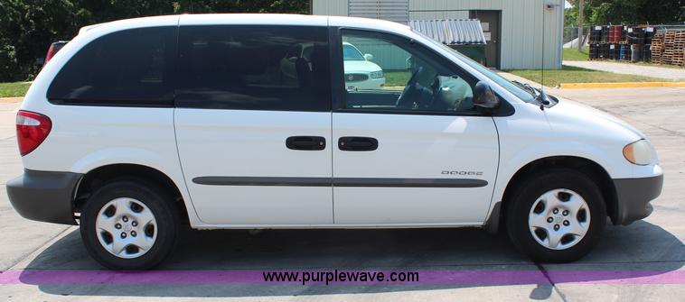 image for item G5203 2001 Dodge Caravan SE minivan