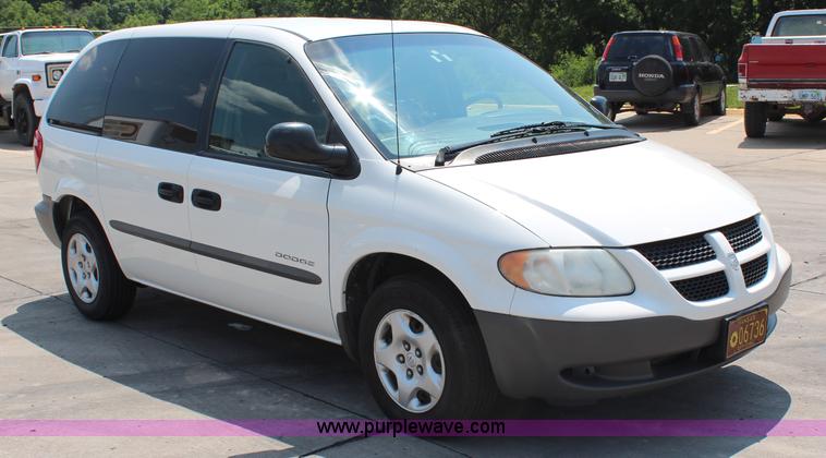 image for item G5203 2001 Dodge Caravan SE minivan