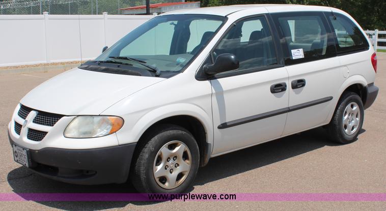 image for item G5226 2003 Dodge Caravan SE van