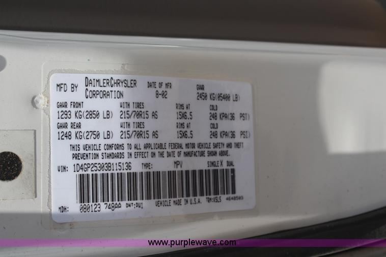 image for item G5226 2003 Dodge Caravan SE van