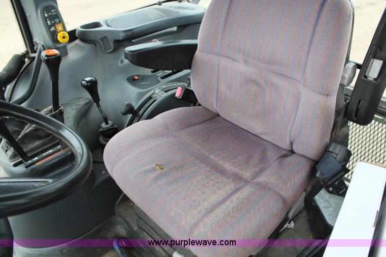 image for item G5234 1998 New Holland TS100 tractor