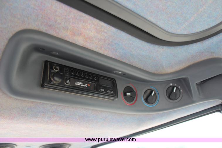 image for item G5234 1998 New Holland TS100 tractor