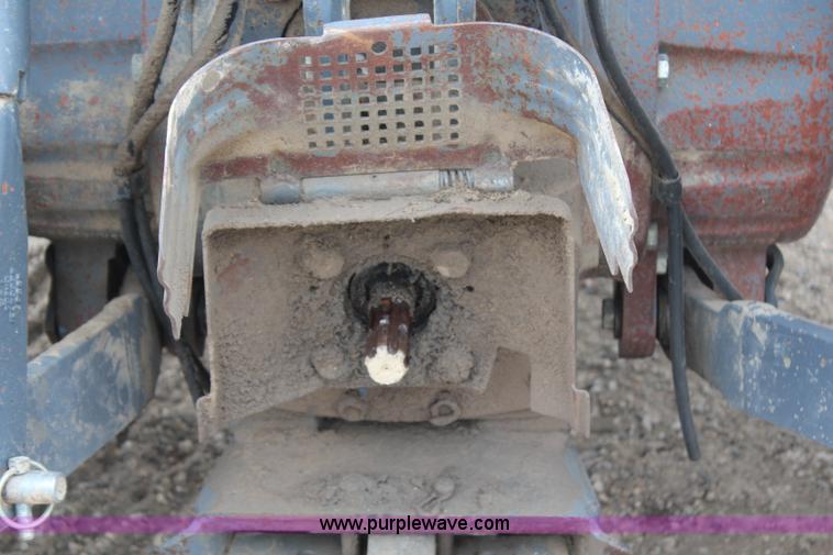 image for item G5234 1998 New Holland TS100 tractor