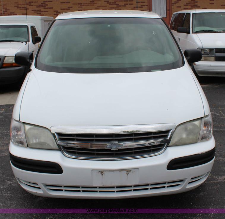 image for item G5243 2002 Chevrolet Venture minivan
