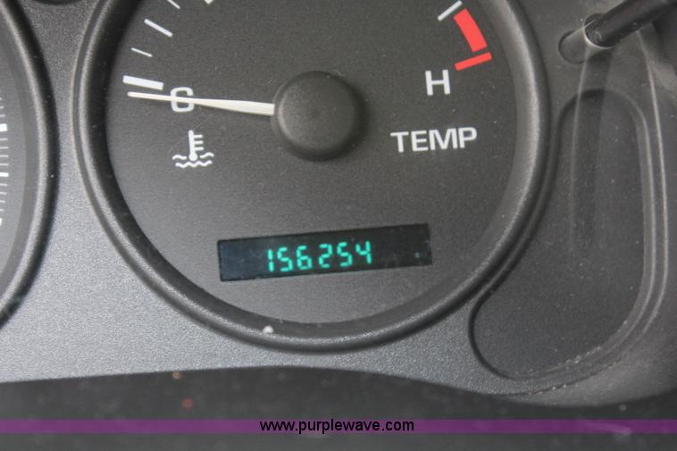 image for item G5243 2002 Chevrolet Venture minivan