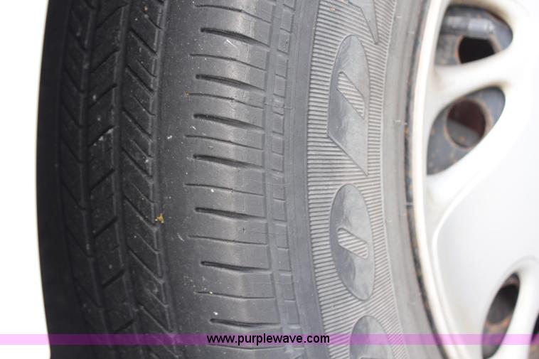 image for item G5243 2002 Chevrolet Venture minivan