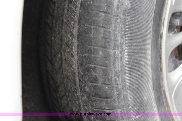 image for item G5243 2002 Chevrolet Venture minivan