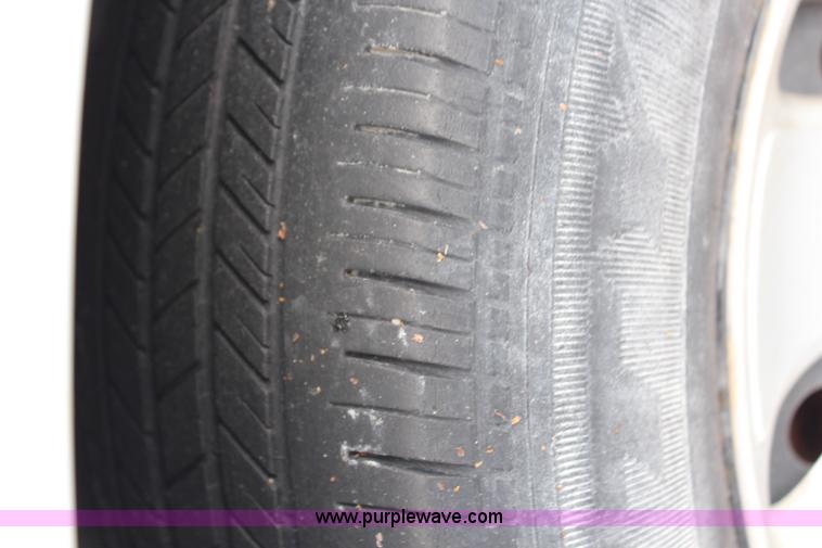 image for item G5243 2002 Chevrolet Venture minivan