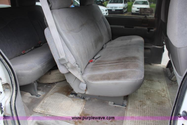 image for item G5276 1996 Chevrolet Astro van