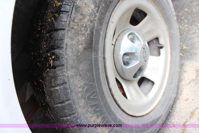 image for item G5276 1996 Chevrolet Astro van