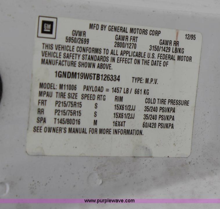 image for item G5276 1996 Chevrolet Astro van