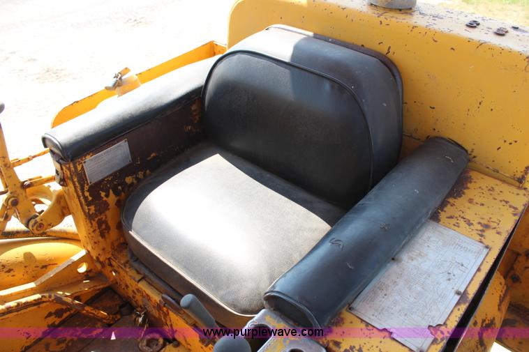 image for item G5293 1966 Caterpillar 955H track loader