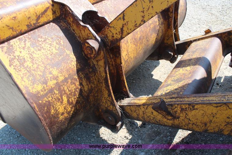 image for item G5293 1966 Caterpillar 955H track loader