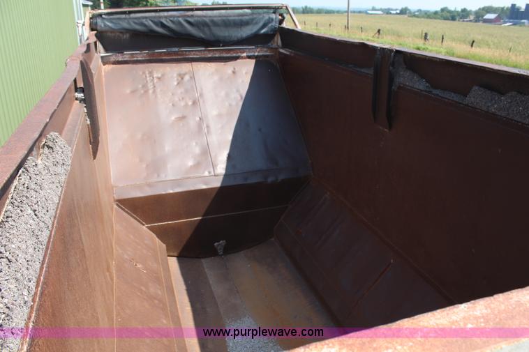 image for item G5294 1984 Ranch 27' belly dump trailer