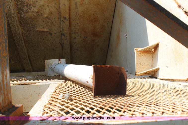 image for item G5294 1984 Ranch 27' belly dump trailer