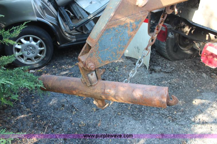 image for item G5390 1996 International 4700 semi truck