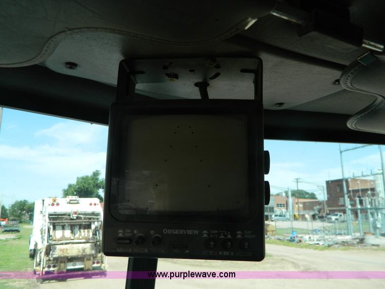 image for item G7901 2008 Peterbilt 335 refuse truck