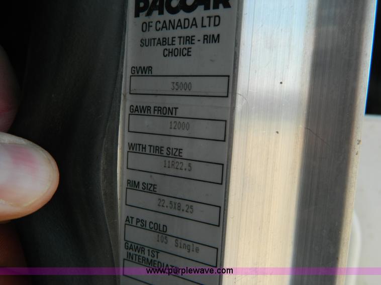 image for item G7901 2008 Peterbilt 335 refuse truck