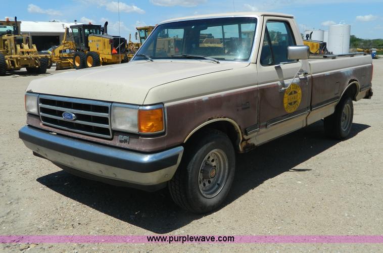 image for item G7912 1991 Ford F150 pickup truck
