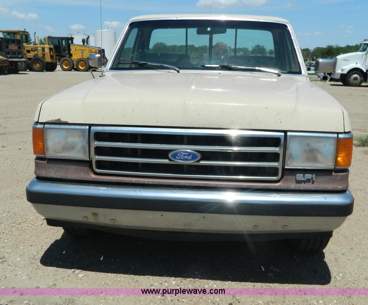 image for item G7912 1991 Ford F150 pickup truck
