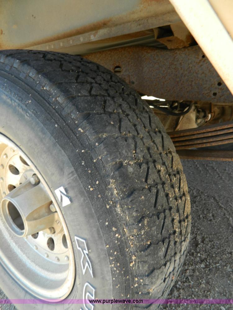 image for item G7912 1991 Ford F150 pickup truck