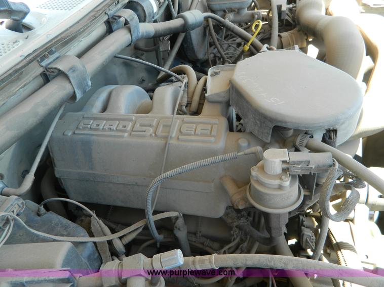 image for item G7912 1991 Ford F150 pickup truck