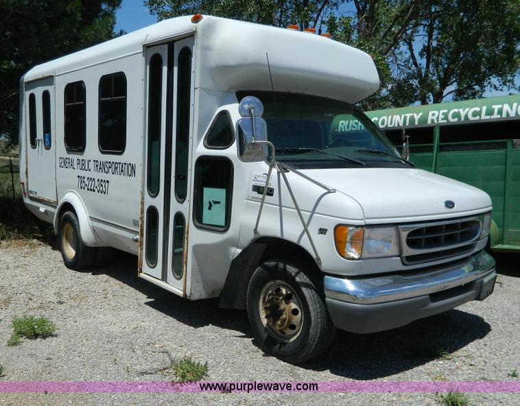 image for item G7913 1999 Ford F350 transit bus