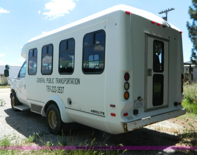 image for item G7913 1999 Ford F350 transit bus