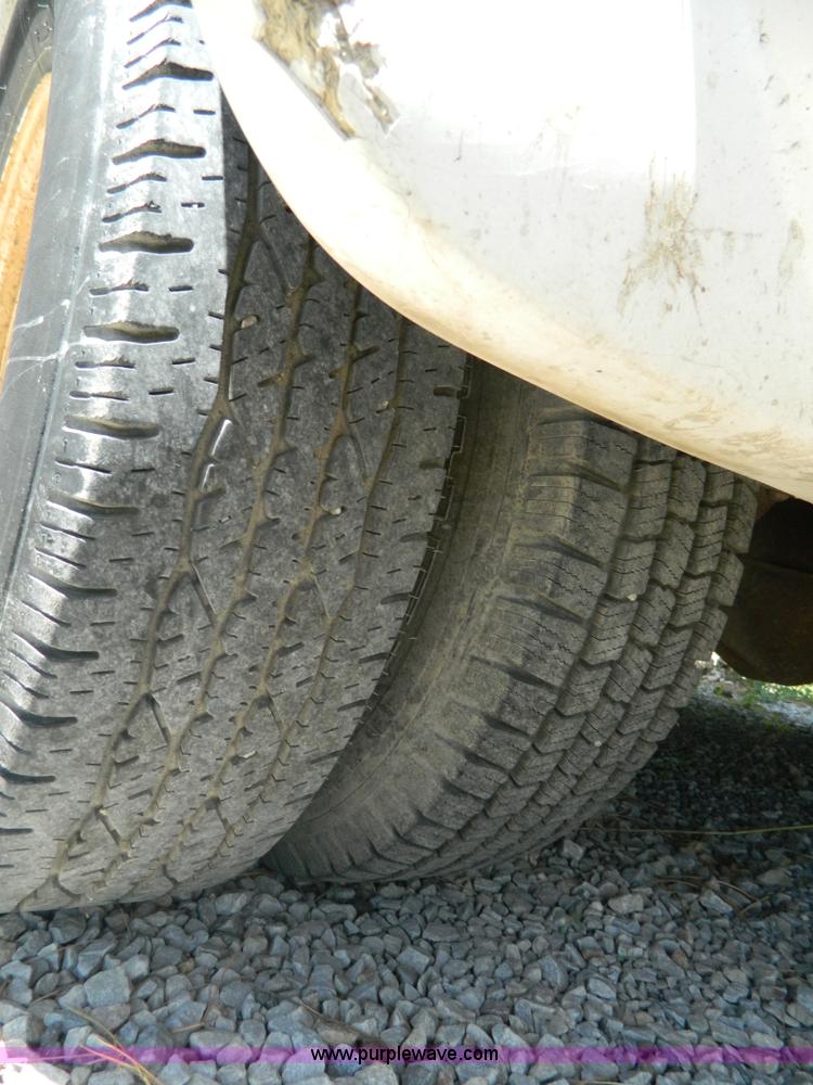 image for item G7913 1999 Ford F350 transit bus