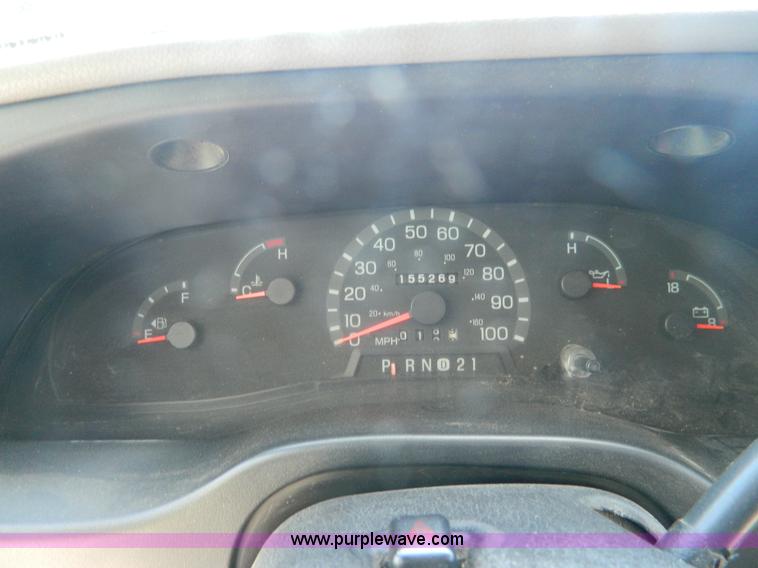 image for item G7913 1999 Ford F350 transit bus