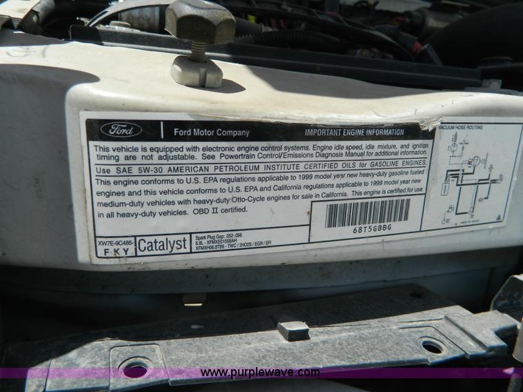 image for item G7913 1999 Ford F350 transit bus