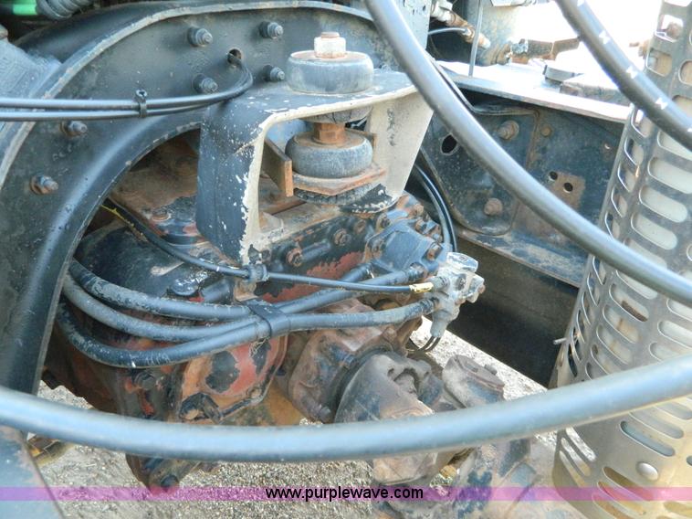 image for item G7918 1985 Ford 9000 truck