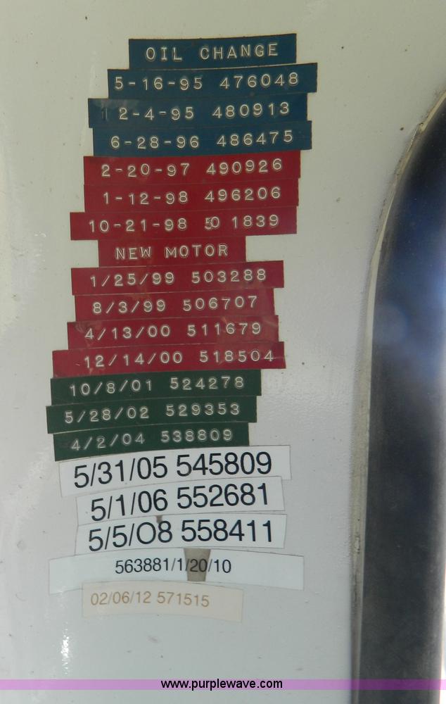 image for item G7918 1985 Ford 9000 truck