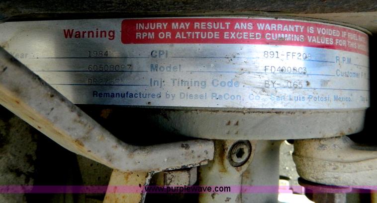 image for item G7918 1985 Ford 9000 truck