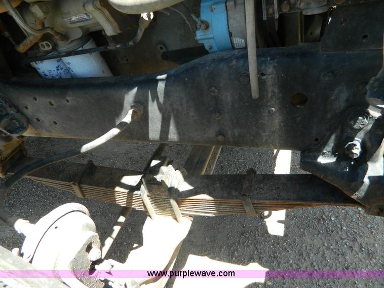 image for item G7918 1985 Ford 9000 truck