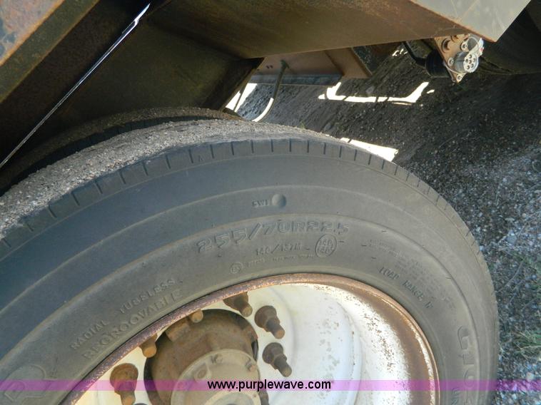 image for item G7919 1999 Etnyre Blackhawk 35 ton detachable trailer