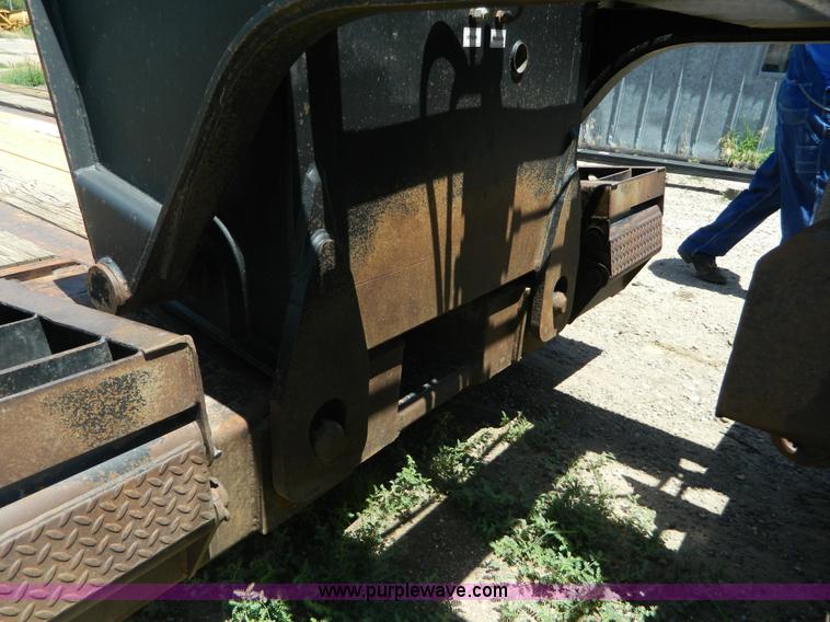 image for item G7919 1999 Etnyre Blackhawk 35 ton detachable trailer