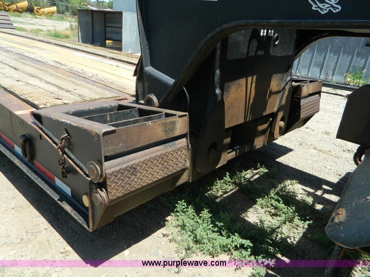 image for item G7919 1999 Etnyre Blackhawk 35 ton detachable trailer
