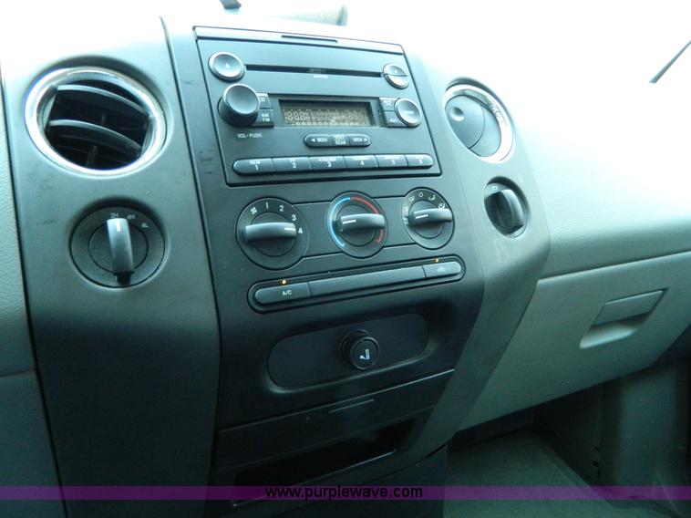 image for item G7921 2007 Ford F150 XLT SuperCrew pickup truck