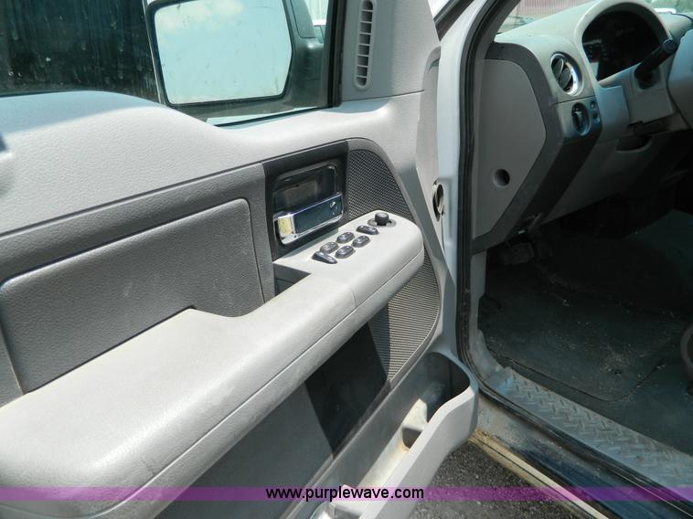 image for item G7922 2008 Ford F150 XLT SuperCrew pickup truck