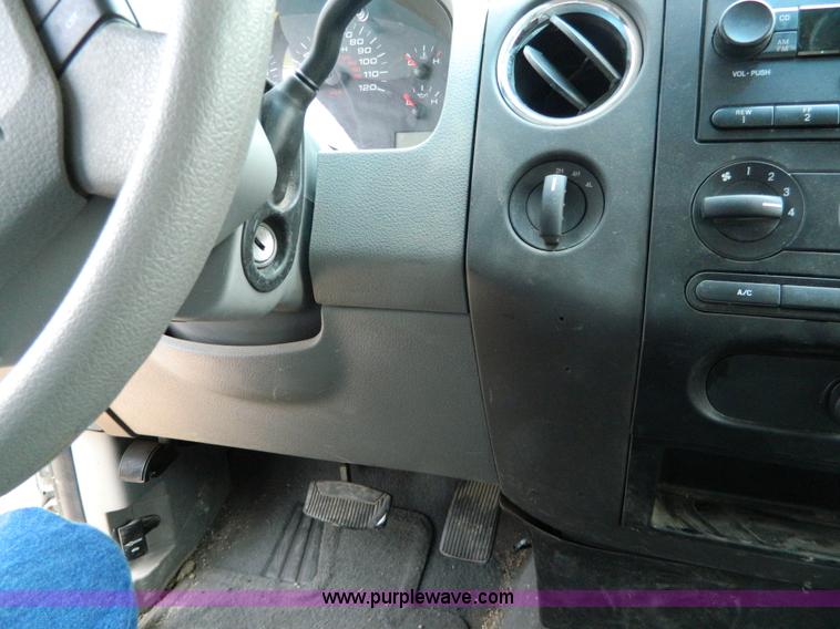 image for item G7922 2008 Ford F150 XLT SuperCrew pickup truck