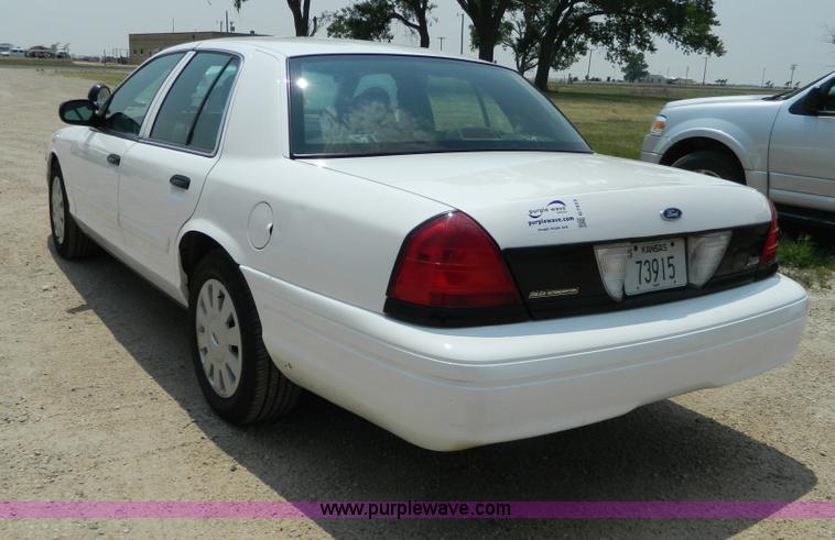 image for item G7923 2009 Ford Crown Victoria Police Interceptor