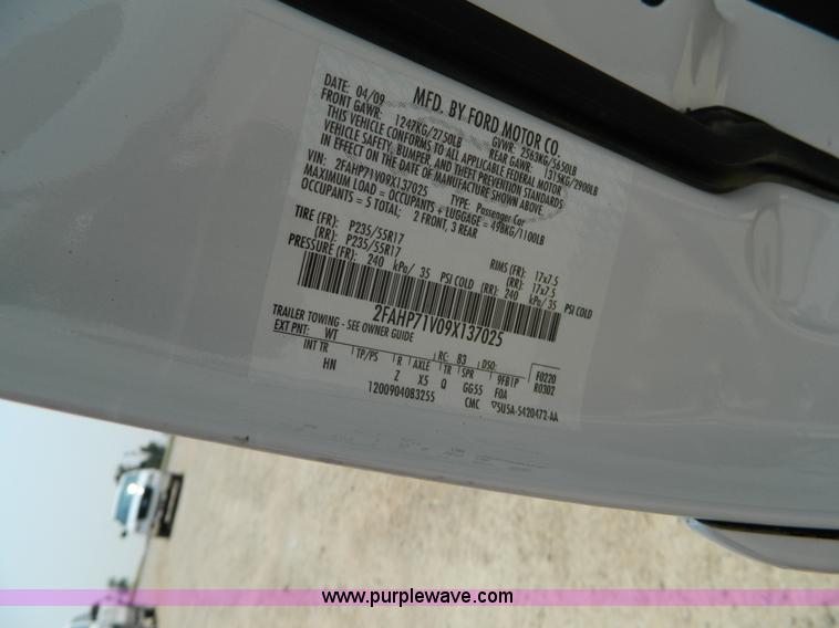 image for item G7923 2009 Ford Crown Victoria Police Interceptor