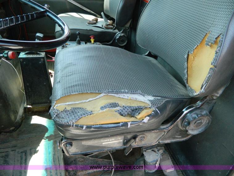 image for item G7928 1989 Ford L8000 dump truck