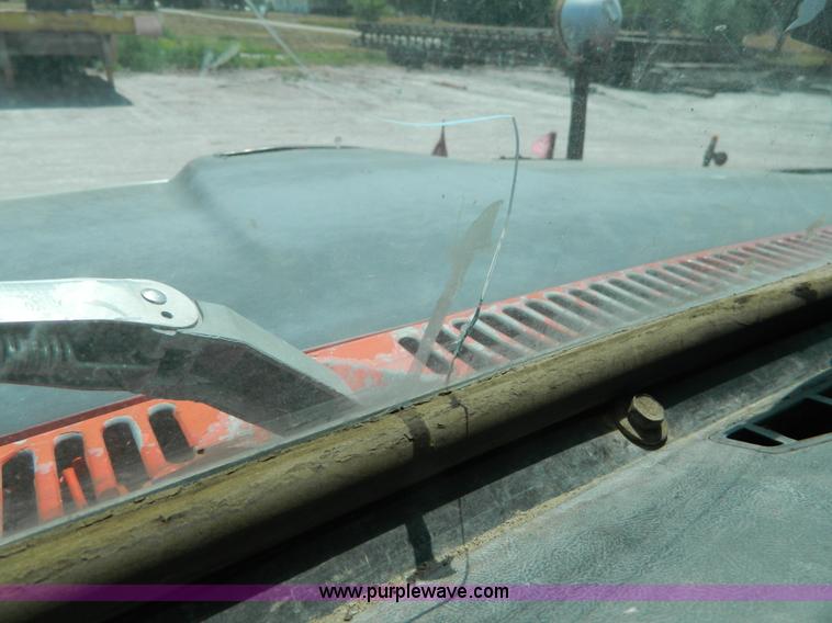 image for item G7928 1989 Ford L8000 dump truck