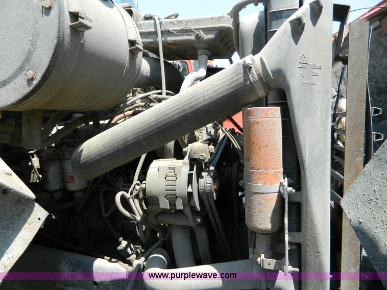 image for item G7928 1989 Ford L8000 dump truck