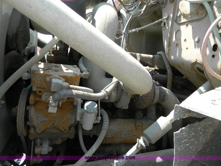 image for item G7928 1989 Ford L8000 dump truck