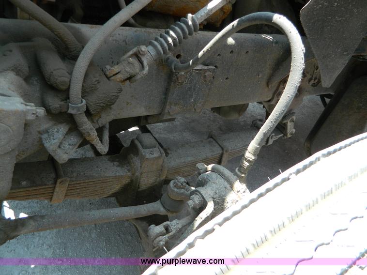 image for item G7928 1989 Ford L8000 dump truck